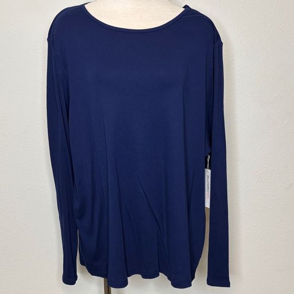 Bundle of size 3X St. John's Bay Plaid Quilted Vest and Liz- Claiborne top - Picture 9 of 11